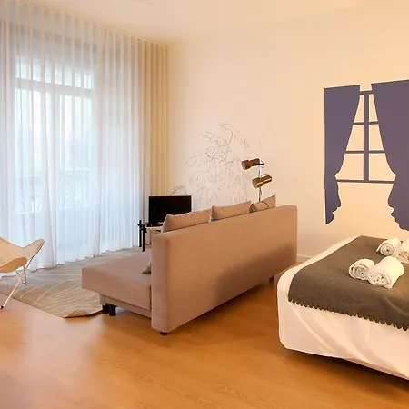Apartment Flats - Un-almada House