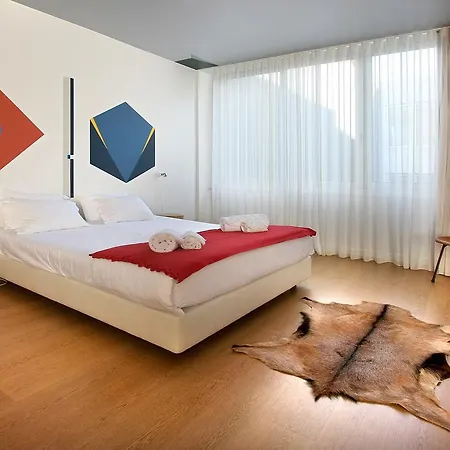 Flats - Un-almada House Apartment *